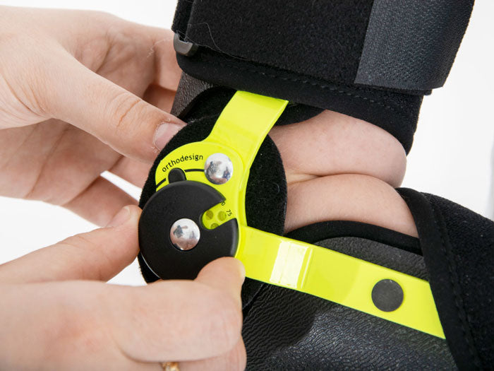Attelle articulée d'immobilisation du coude réglable ROM pédiatrique