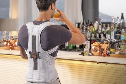 Padded dorso-lumbar orthopaedic orthosis with a reinforced structure
