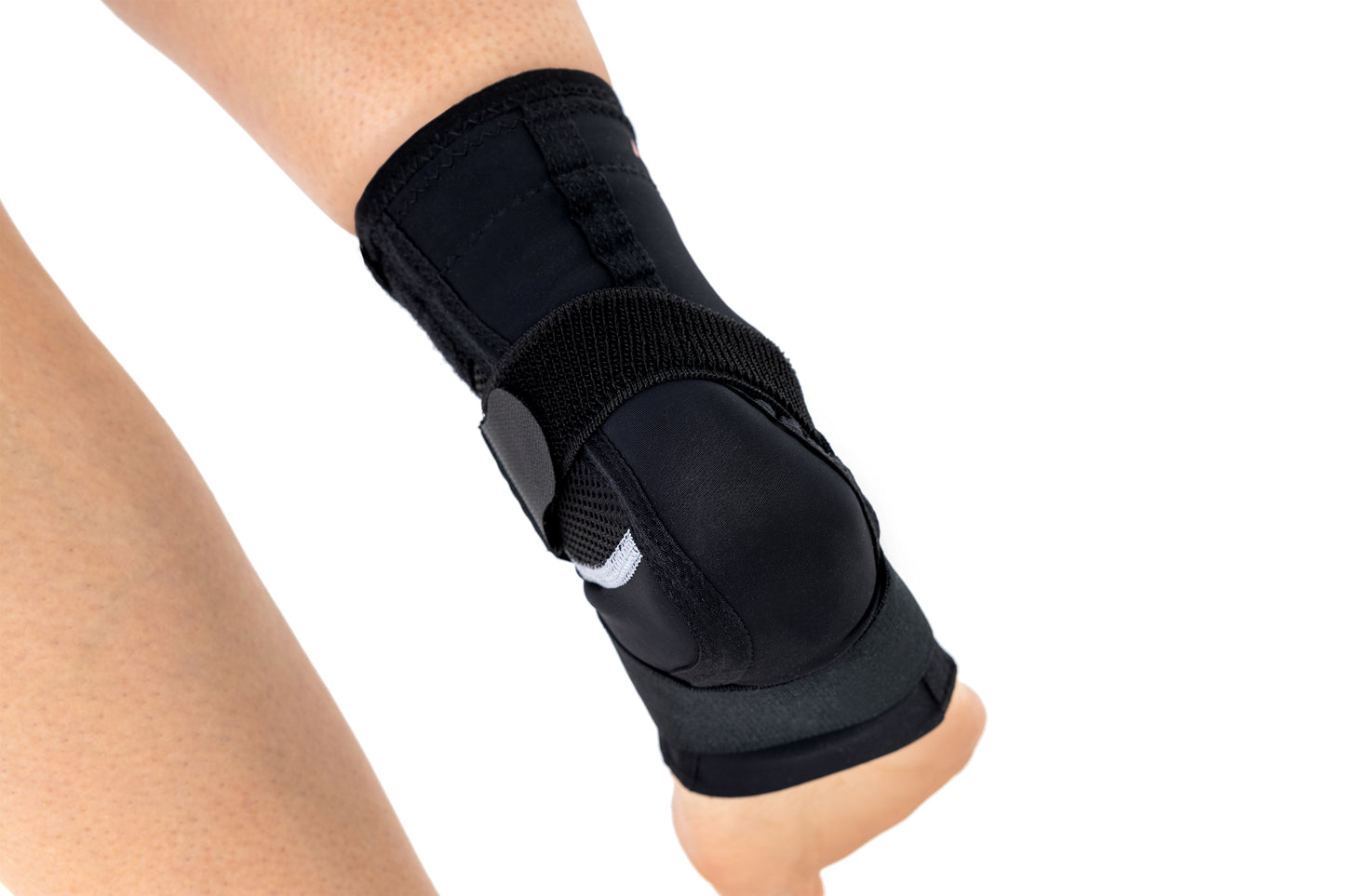 Chevillère de stabilisation de la cheville avec rappel anti-varus ActivSport